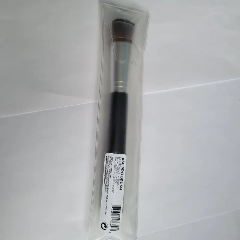 Anastasia Beverly Hills A30 Pro Brush Domed Kabuki Brush